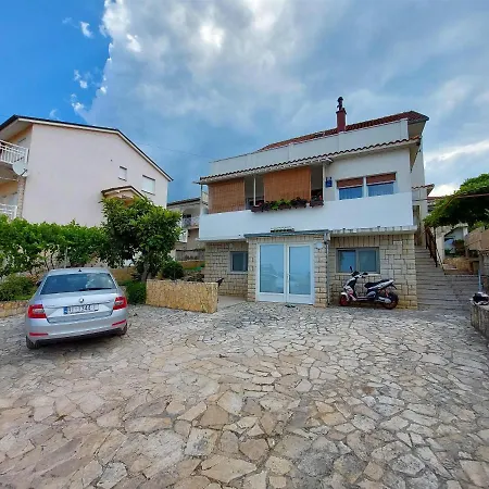 Andrea Apartment Selce